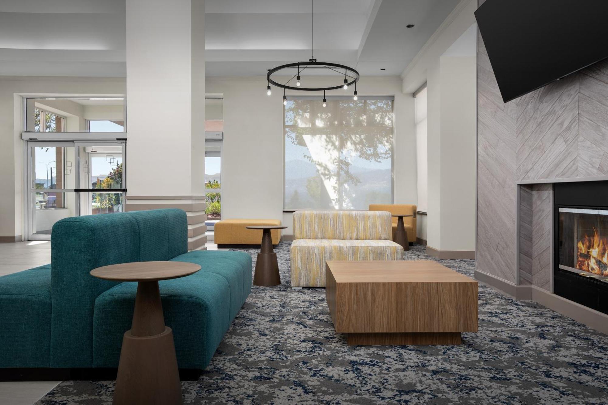 Hilton Garden Inn Colorado Springs Exterior foto